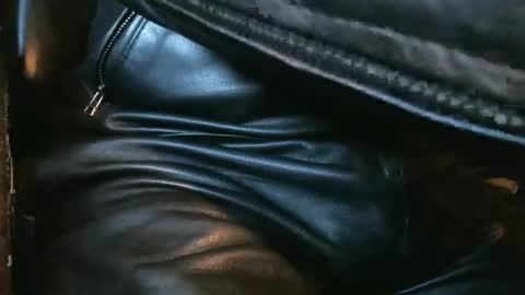 Leathermotocross online show from April 19, 6:10 pm