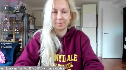 LeaVixx online show from March 1, 11:25 am