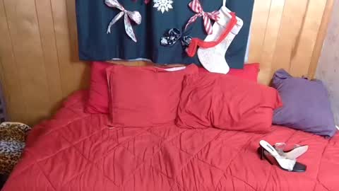 Leesdesires online show from December 16, 5:11 pm