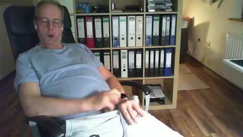 Dave online show from November 8, 11:52 pm