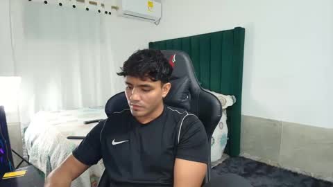 Snapshot of lei_77 chatting on September 28, 12:19 am Lei online show from September 28, 12:19 am