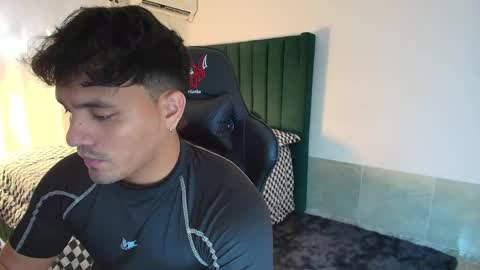  Lei  online show from November 5, 6:54 pm