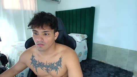  Lei  online show from March 25, 8:26 pm