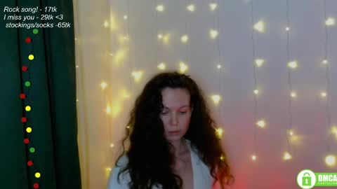 hey Im Leia and I love rock  online show from May 17, 7:12 pm