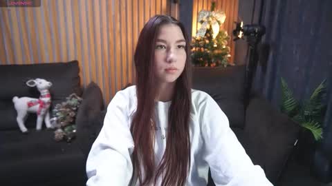 leilacrosss online show from January 15, 1:53 pm