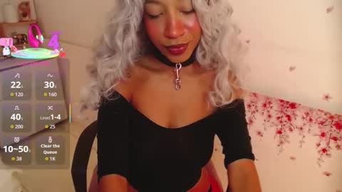 leilaebony_ online show from September 30, 2:38 pm