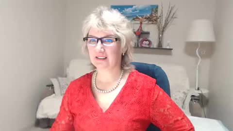 Leila Kinky online show from February 16, 8:12 am