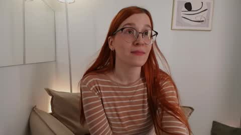 Lela online show from March 15, 2:31 pm