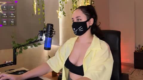 Lemi online show from December 3, 3:02 pm