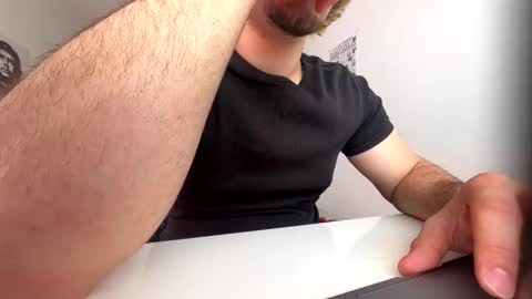 lemon_squeezerr online show from May 18, 1:50 pm