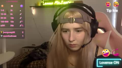 lemonmczesty online show from May 3, 5:52 pm