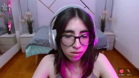 Lena online show from December 5, 7:00 pm