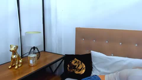 lena_sexi online show from October 8, 7:47 am