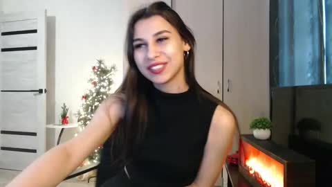 lenagordon online show from December 22, 8:43 am