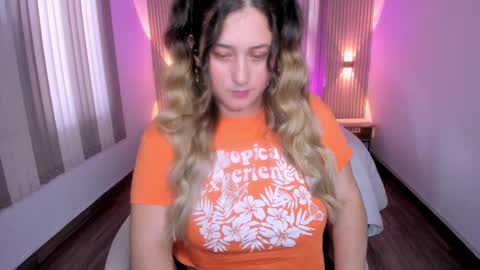 Snapshot of lenah_smith chatting on March 1, 2:23 pm LENAH online show from March 1, 2:23 pm