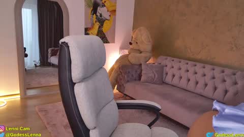 Lenna Goddess online show from October 17, 5:22 am