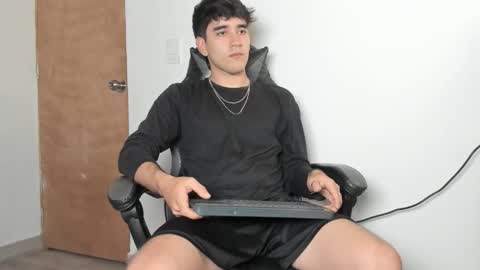 Leo Jones online show from January 14, 11:46 pm