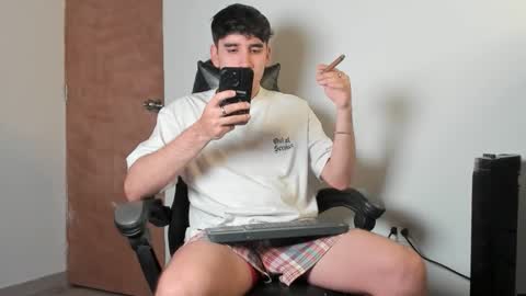 Leo Jones online show from March 2, 12:37 am