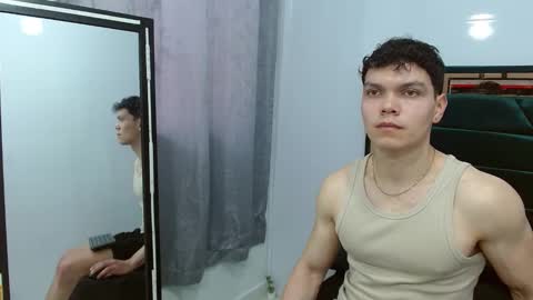 leo_morris online show from December 21, 2:14 pm