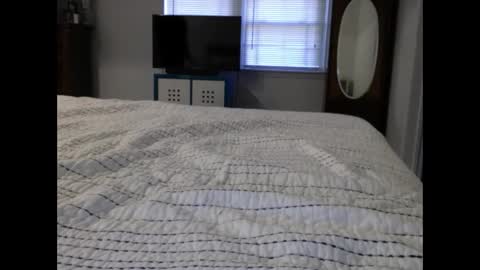 leologan online show from September 20, 12:30 pm