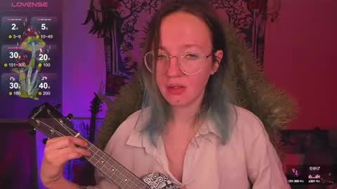 leona online show from December 1, 7:05 pm