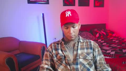 Snapshot of leonnardojaramillo chatting on October 14, 10:35 pm Lenardo jaramillo online show from October 14, 10:35 pm