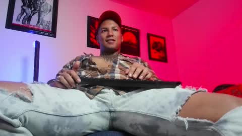 Snapshot of leonnardojaramillo chatting on October 16, 10:37 am Lenardo jaramillo online show from October 16, 10:37 am
