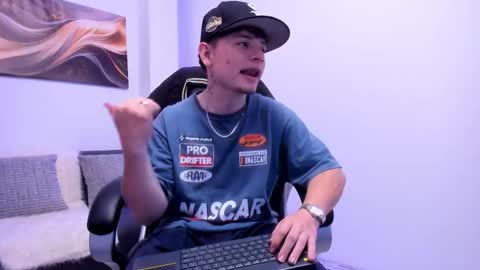 Leo  online show from November 14, 4:14 am