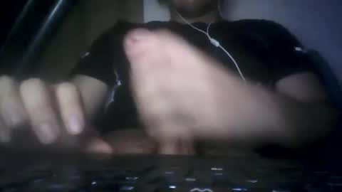 leoonel_95 online show from July 2, 6:18 am