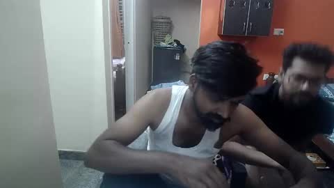 Snapshot of leosbroad chatting on October 25, 6:08 pm Leo online show from October 25, 6:08 pm