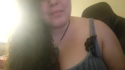 leothegirl88 online show from December 22, 11:17 am