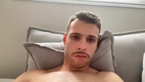 leozinhohd online show from October 12, 5:59 pm