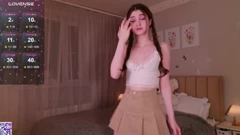 Nicole Moore online show from March 12, 5:49 pm