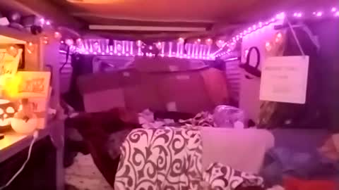 LesleyGumGrass- The Boring Trans girl online show from October 16, 6:02 am