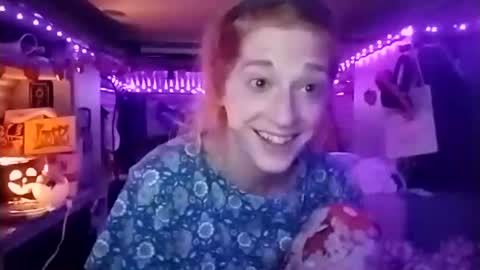 LesleyGumGrass- The Boring Trans girl online show from October 25, 7:08 am