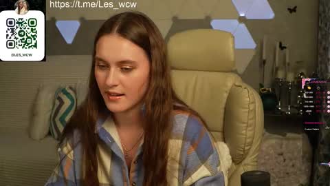 Snapshot of lesliekorfs chatting on October 24, 8:31 pm LeslieKorfs online show from October 24, 8:31 pm