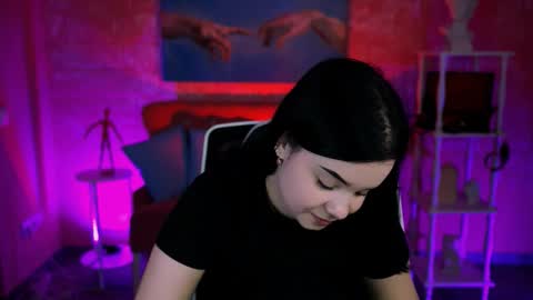 LeslieRowe online show from November 22, 2:37 pm