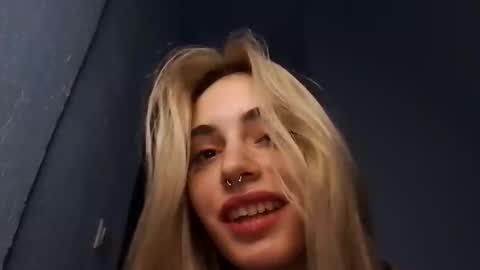 lesyawhite online show from November 23, 3:32 pm