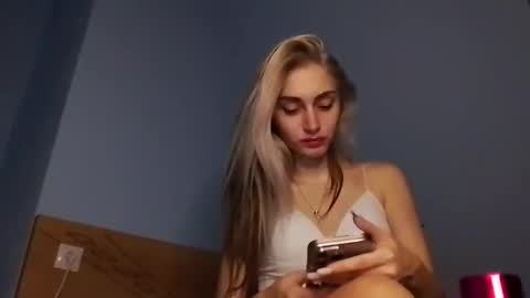 lesyawhite online show from October 23, 8:53 pm