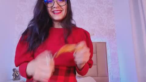 Leti White online show from October 15, 9:59 pm