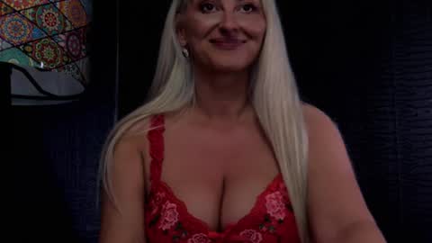 leticiareys online show from March 20, 1:38 pm