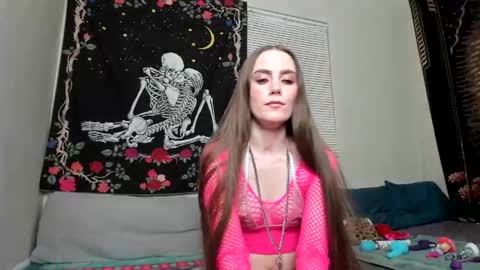 LetmeSiaWood online show from March 29, 5:20 am