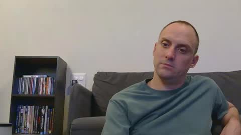 lilithgaze online show from April 1, 8:15 am