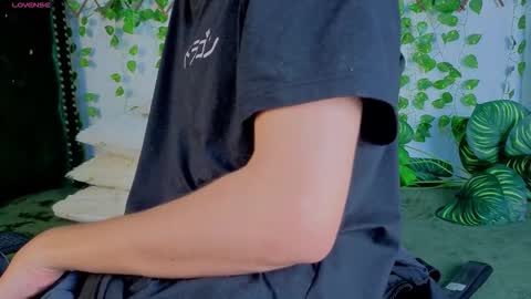 Levi  online show from October 2, 2:16 pm