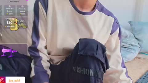 Levi  online show from March 3, 3:22 pm