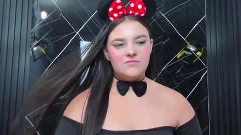Snapshot of lexa_lust chatting on October 7, 11:28 am Lexa online show from October 7, 11:28 am
