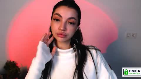 Alexia online show from November 9, 1:36 pm