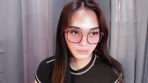 lexibabe_ online show from April 13, 8:18 am