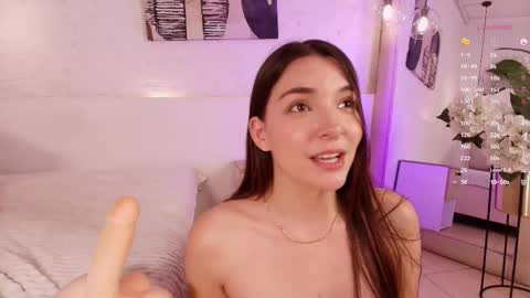 Snapshot of lexiee_grey_ chatting on March 4, 6:18 pm Lexie online show from March 4, 6:18 pm