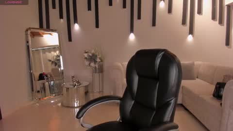 Lexie  online show from March 7, 8:00 pm